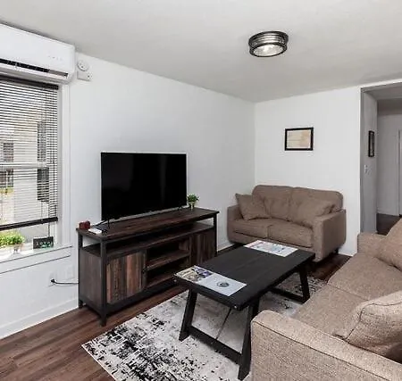 Spacious 9Br Home Ideal For Groups Near Downtown